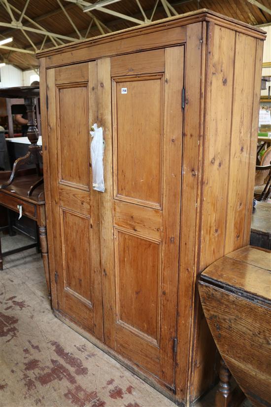 Victorian pine two-door cupboard